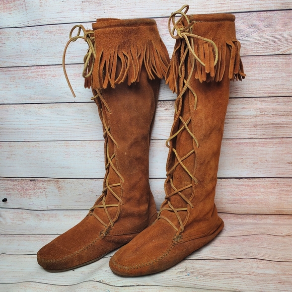Minnetonka Shoes - Minnetonka 1422 Brown Leather Knee High Fringe Moccasin Boots Womens Sz 8